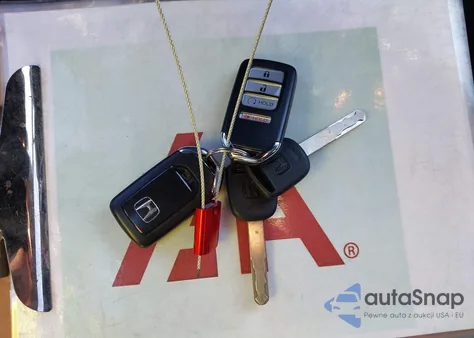 2018 Honda Ridgeline Rtl-T из США, поврежденный, VIN 5FPYK3F60JB011570